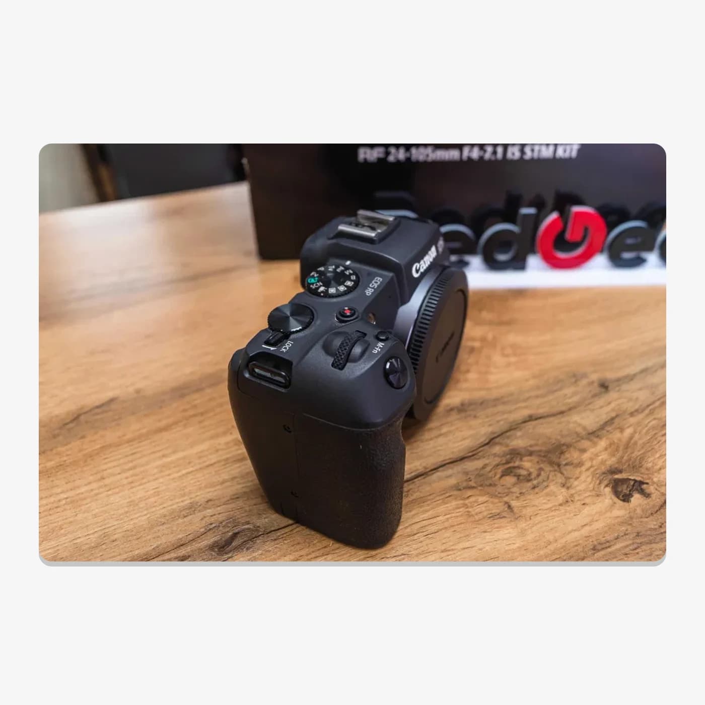 Canon EOS RP Беззеркальная полнокадровая камера